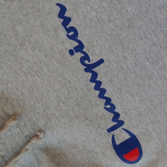 Champion sweatshirt - Picture 2 of 6